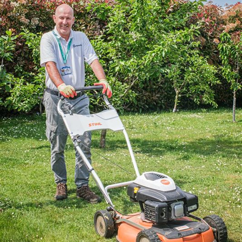 RS11619 Tony Jones Garden Volunteer2
